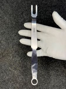 ตัวดึงเอ็นมาตรฐาน PCL ง่ามกว้าง5มม. และช่องว่างออร์โธปิดิกส์10มม. - Product Image 2