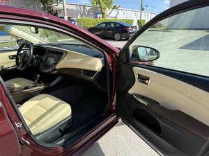 Toyota Avalon LHD d'occasion, modèle 2015 - Product Image 4