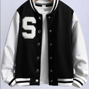 <span class=keywords><strong>2025</strong></span>年女性用カスタマイズされた冬用バーシティジャケット男性用通気性シェニールパッチレターマンスタイルバーシティジャケット - Product Image 2
