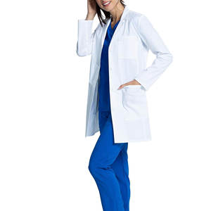 Bata de laboratorio de punto para mujer, ropa médica al por mayor con impresión de logotipo y material resistente a fluidos para trabajadores de hospitales - Product Image 2