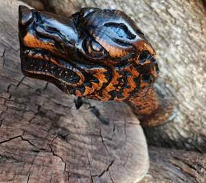 Hache viking en gros, forgée à la main, hache barbue avec manche sculpté, hachette viking, hachette de camping avec boîte, hache de bûcheron en bois - Product Image 6