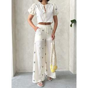 กางเกงปักลายผู้หญิงขายส่ง กางเกงสวยหรูสำหรับผู้หญิง - Product Image 2