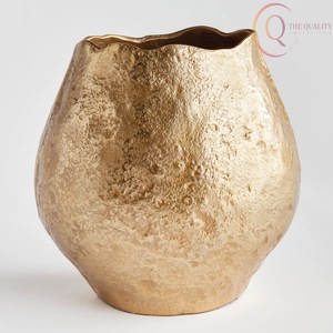 Elegant Metal Tabletop <b>Decorative</b> <b>Vase</b> for Home and Office Décor, Enhancing Interiors with Sophistication - Product Image 4