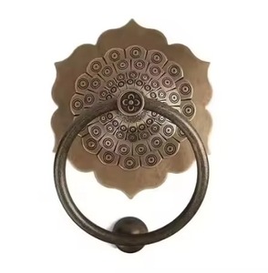 Heurtoir de porte élégant en métal antique Décoration de porte d'entrée classique Accueil Villa Entrée Poignée à anneau robuste Quincaillerie durable - Product Image 4