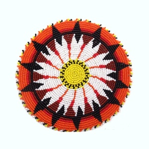 Plumes Rosette perlées patchs faits à la main patchs perle perlée ethnique perlage artisanat autochtone - Product Image 1