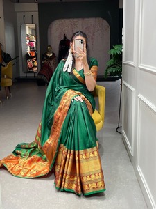 Tendance exclusive Look élégant Designer Wedding Wear Cotton Saree Blouse avec Zari Weaving Work Fournisseur et exportateur indiens - Product Image 4