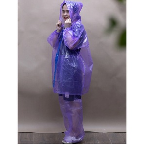 Veste et pantalon imperméables Longueur à capuche 120cm Réutilisable Light PE Facile à utiliser OEM Vêtements de pluie pour vélo pour une personne du Vietnam - Product Image 2