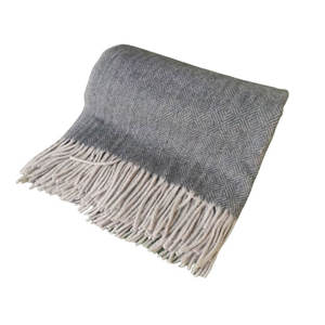 Superbes couvertures à motif de diamant à chevrons en laine d'agneau recyclé au meilleur prix pour chaque saison - Product Image 1