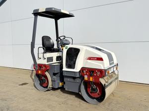 Nueva Rodillo Compactador Estático de Doble Tambor BOMAG con Motor Kohler de 30kW, Bomba Hidráulica KYB de Alta Eficiencia y Engranajes, Listo para Envío - Product Image 3