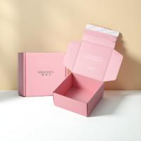 Boîte d'expédition en carton rose de luxe avec fermeture éclair, forme personnalisée, pelliculage mat et doublure en mousse pour chaussettes et sous-vêtements