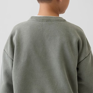 เสื้อสเวตเชิ้ตเด็กผู้ชายทรงโอเวอร์ไซส์และทรงหลวม พร้อมบริการออกแบบโลโก้ตามสั่ง สำหรับผู้ซื้อจำนวนมาก ราคาขายส่ง แขนยาว ปี 2026 - Product Image 5