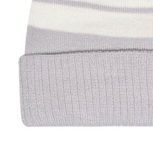 Gorro unisex con logotipo personalizado para hombre y mujer Gorro liso de color sólido para invierno para playa y viajes en oferta - Product Image 4