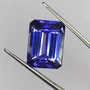 Tanzanite naturelle de qualité AAA couleur bleu émeraude coupe AAA lustre et belle couleur coupe et polissage parfaits utilisés pour la fabrication de bijoux - Product Image 2