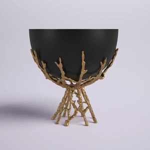 Cuenco Negro Artístico sobre Base de Latón Dorado, Centro de Mesa Decorativo Único para Mesa de Comedor y Decoración del Hogar, Procedente de la India - Product Image 5