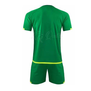 Uniforme de football respirant à manches courtes de haute qualité, tailles et couleurs personnalisables, durable, 100% polyester, vêtements d'équipe - Product Image 2