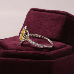 Anillo de Halo de diamante amarillo cultivado en laboratorio con corte redondo, anillo de compromiso cultivado en laboratorio, anillo de oro blanco de 18KT para ella - Product Image 4