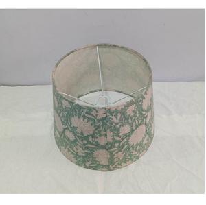 Nouveautés Abat-jour en tissu de lin vert et blanc plissé et froncé de luxe moderne avec anneau supérieur E27 et anneau inférieur décoratif - Product Image 1