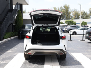 Lexus RX Hybrid 350h Premium AWD 2026, Interior Oscuro, Asientos de Cuero, Techo Corredizo, SUV - Product Image 4