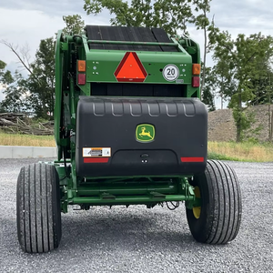2021 Johnn Deerre 450M SILAGE Presse à balles rondes Enveloppe de filet/ficelle Mega Wide Pickup Flottation Pneus Ramassage hydraulique Augmentation/Moniteur inférieur - Product Image 4