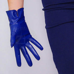 Guantes de moda de felpa de cuero suave para mujer para invierno diario al aire libre superventas guantes casuales de estilo liso para viajes nuevo - Product Image 3