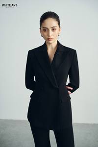 Trajes de mujer Blazers Negro Blanco Chaqueta de manga larga Trajes Cuello de un solo pecho Tela ecológica AUDREY NOTCHED BLAZER - Product Image 5