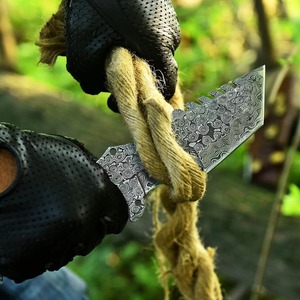 Couteau en acier Damas fait à la main avec manche en bois, couteau de camping, vente chaude, couteau d'extérieur. - Product Image 5