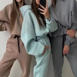 Women's Unisex Winter Set High Quality Solid <b>Thick</b> Oversized Sweatpants and Hoodie Jogger Suit with Custom Logo Cropped Top - Product Image 3