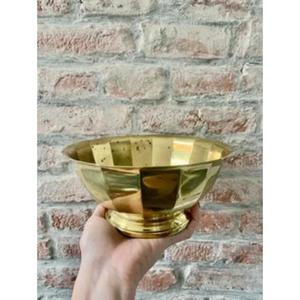 Cuenco de servicio de latón de diseño premium de lujo para una decoración única y uso práctico en hogares con estética tradicional - Product Image 2