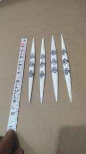 Aguja de ganchillo de hueso tallada a mano personalizada y agujas de tejer de hueso para tejer tiendas de suministros para reventa - Product Image 2