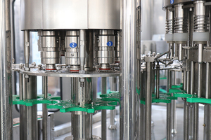 Machine de Production de remplissage d'eau minérale Pure pour bouteilles en PET, entièrement automatique, équipement de ligne en vente - Product Image 5