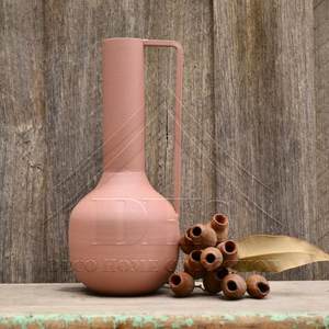 Florero de metal de estilo antiguo con un atractivo vintage único, perfecto para mejorar interiores modernos o rústicos - Product Image 3