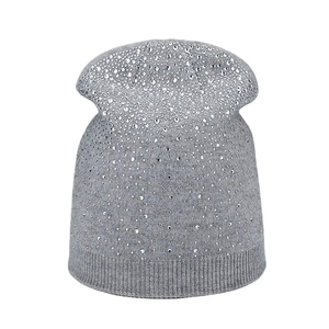 Bonnets tricotés en coton de haute qualité pour femmes Logo personnalisé Style hivernal Vente en gros Bonnets jacquard de créateur - Product Image 5