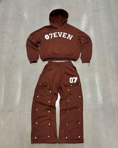 Ensemble de survêtement d'hiver personnalisé à capuche avec impression sérigraphiée, comprenant un sweat à capuche zippé et un pantalon de survêtement droit, ample et évasé - Product Image 3