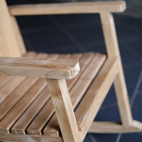Chaise à bascule en bois massif, dossier à lattes minimaliste, confortable pour salle à manger, hôtel, intérieur, extérieur, maison, bureau, salon