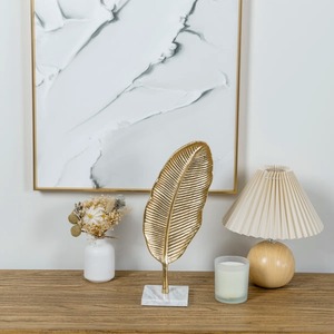 Sculpture en métal doré en forme de feuille, objet de table élégant pour la décoration de la maison, les événements, l'affichage et les cadeaux haut de gamme, en provenance d'Inde - Product Image 4