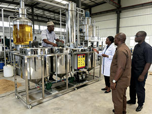 Máquina Refinadora de Aceite Comestible y de Palma de Alta Eficiencia, Capacidad de 1000 kg/24 h, Perfecta para Plantas de Procesamiento de Aceite a Gran Escala HJ-JLYJ500 - Product Image 2