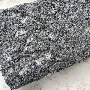 Dalles et carreaux de granit gris du Vietnam les plus vendus pour l'extérieur dans les complexes de villas et les projets de construction commerciale - Product Image 1