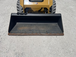 Chargeur compact d'occasion 2021 Cat Skid 242D3 pour pas cher - Product Image 4