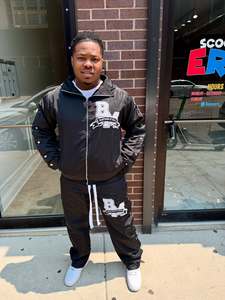 Streetwear été 2 pièces ensemble de chemises surdimensionnées personnalisé en nylon à manches courtes chemise à boutons et short de survêtement survêtement pour hommes - Product Image 5