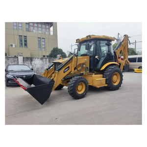 Retroexcavadora de servicio pesado equipada con barra de cucharón extensible y brazos de carga de alta elevación para un mayor alcance - Product Image 5