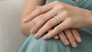 แหวนวงกลมทรงกลมประดับเพชรธรรมชาติและทอง 14K สำหรับผู้หญิง - Product Image 5