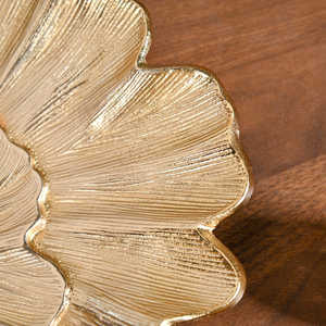 Plateau à fruits en métal doré de luxe en forme de feuille de ginkgo, plat de service décoratif pour la maison, le salon et la décoration de mariage - Product Image 3