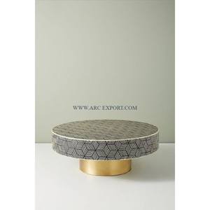 Table basse de centre de grande taille en métal cuivré Meubles de salle à manger Table basse décorative par ARC Export in India - Product Image 5