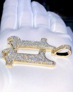 Pendentif Croix Personnalisé en Argent 925 Style Hip Hop, Design Tendance Streetwear Sertie de Diamants Moissanite, Breloques Personnalisées - Product Image 3