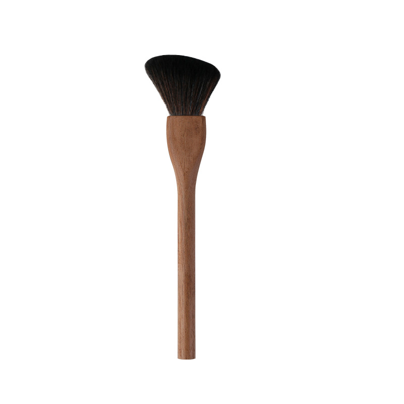 angled slope-shaped small brush for contouring
