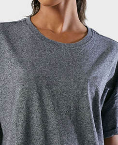 Camiseta Corta de Verano para Mujer, Corte Ajustado, con Cierre, Diseño Personalizado, Bordado de Alta Calidad y Serigrafía - Product Image 1