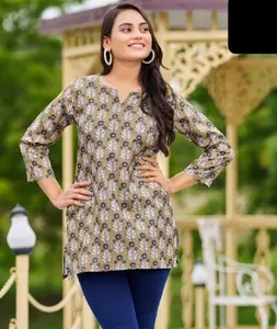Stile moderno indiano pronto da indossare Top stampato in cotone per abbigliamento regolare e da ufficio Kurtis corto fantasia per le donne indossano top fantasia