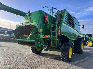 Moissonneuse-batteuse John Deere T670i d'occasion de qualité bon marché à vendre - Product Image 4