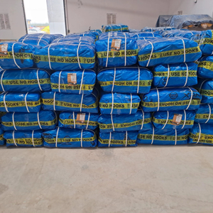 Lona Lisa de Alta Demanda para Cubiertas de Carga de Camiones, Forros de Carga, Protección de Transporte - Disponible en Grandes Cantidades - Product Image 1