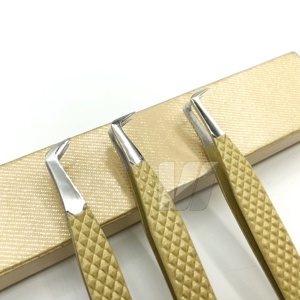 Pinzas de pestañas doradas de calidad superior, agarre de diamante fuerte, logotipo personalizado, extensión de pestañas de acero inoxidable sostenible japonesa - Product Image 2